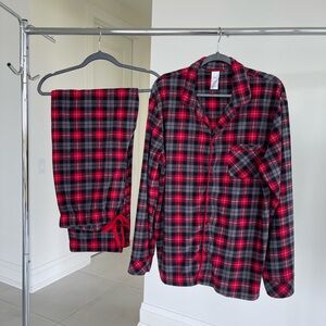Sleep Nation Plaid Pajama Set  - Red and Black Plaid…Size L…Unisex